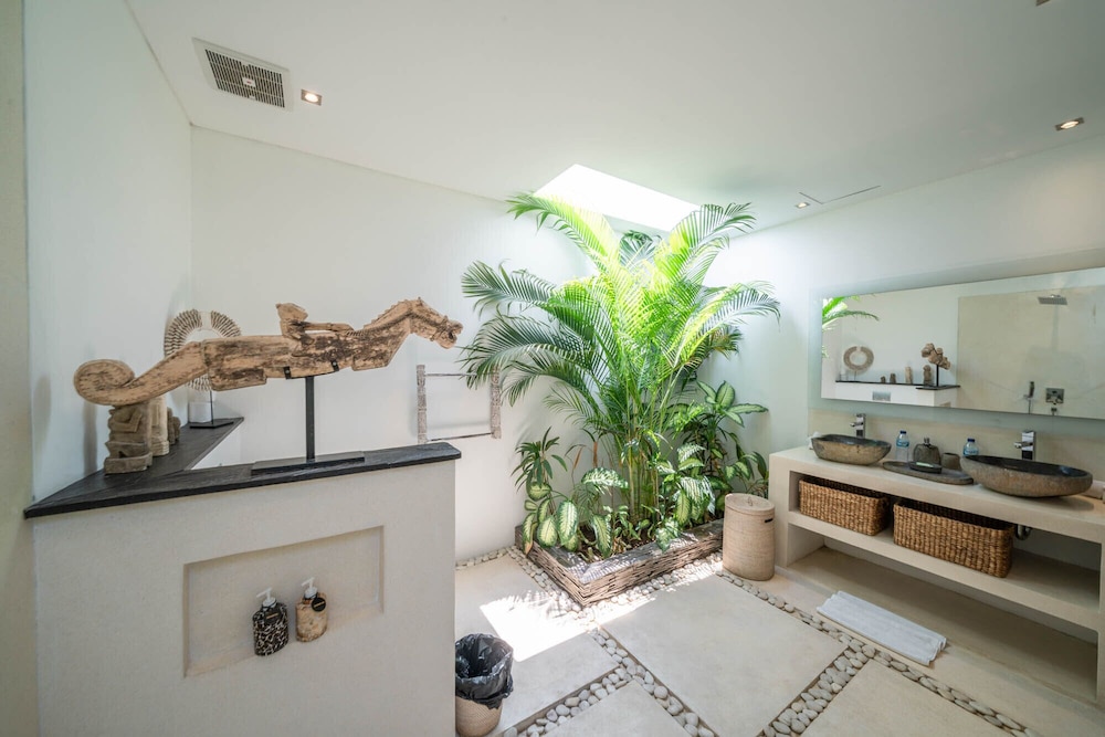 Villa Tira 7/71