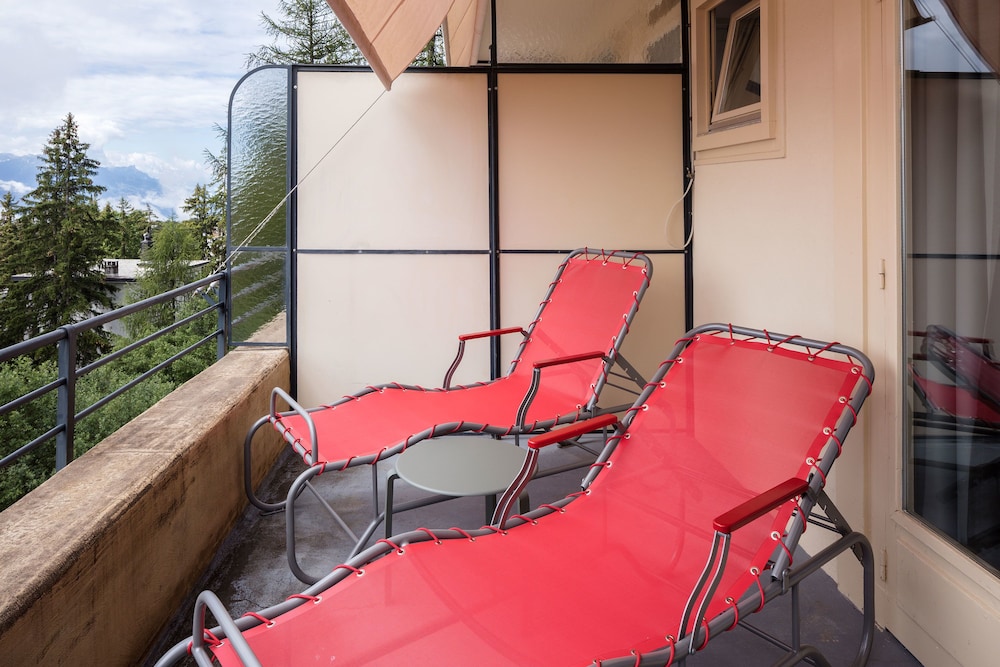 Youth Hostel Crans Montana 28/53