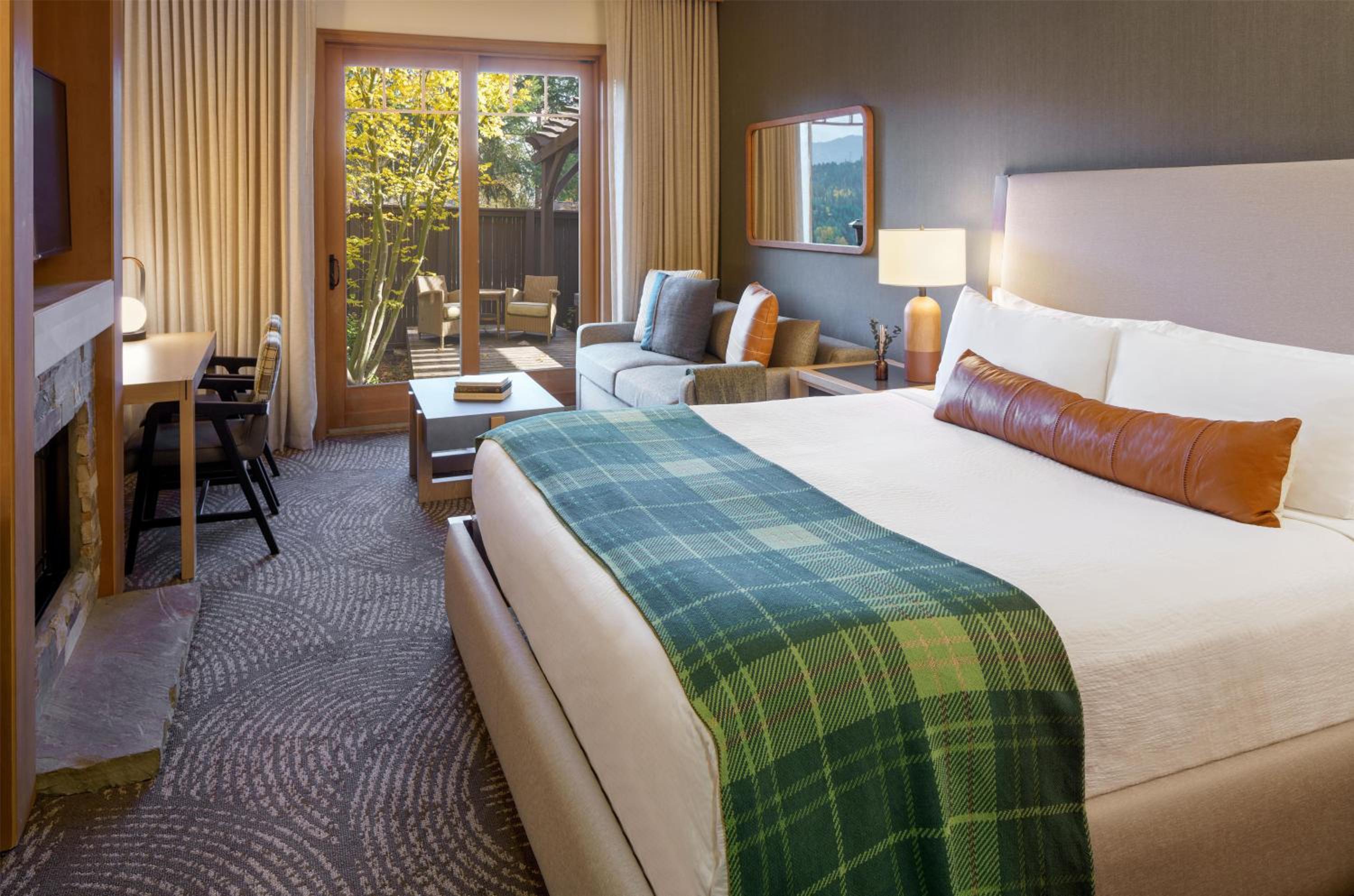 Renovated, Lodge, Studio, Suite, Resort View