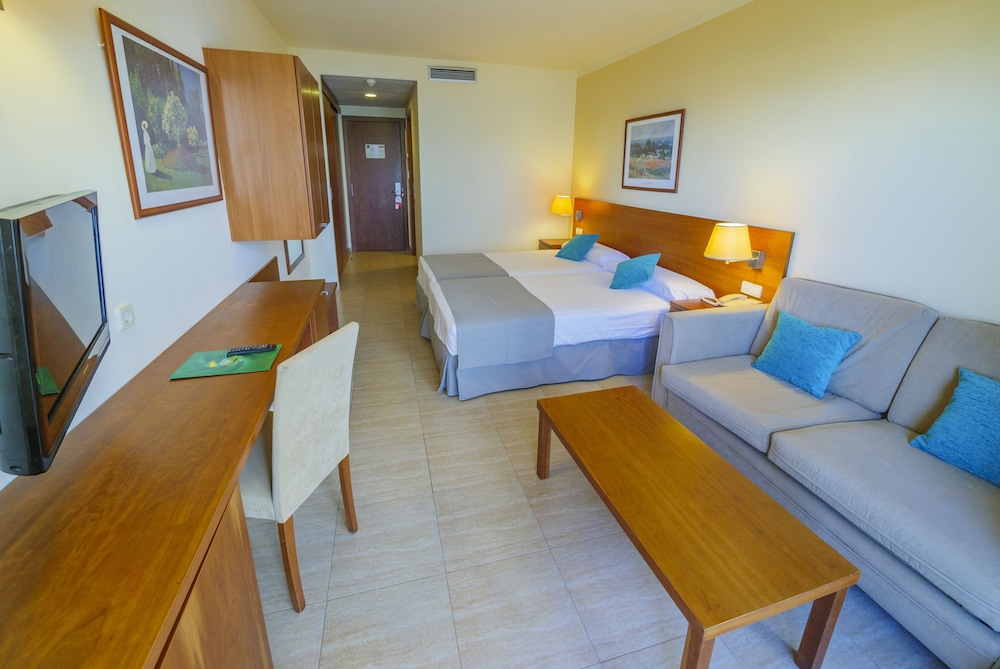DWO Sirius - Adults Only 19/50