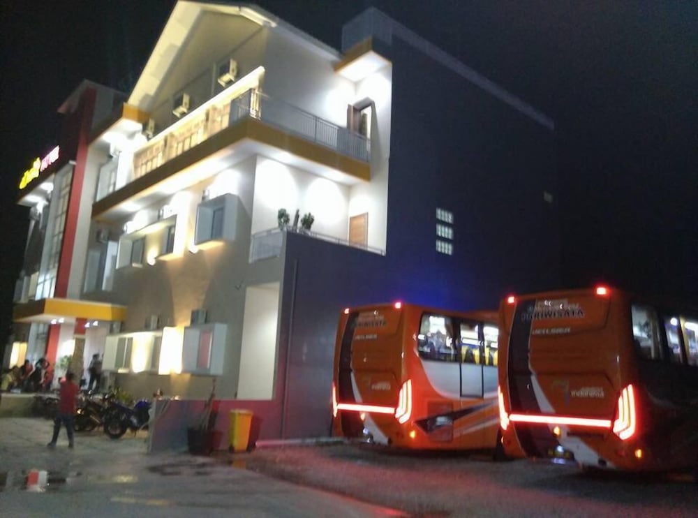 New D'dhave Hotel 3/41