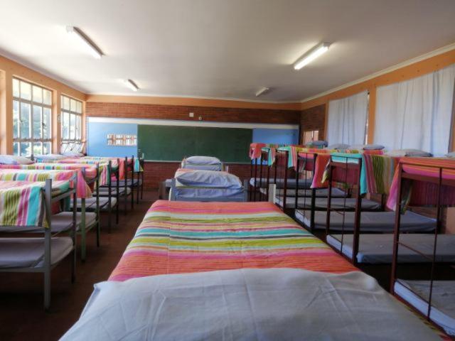 Dirkie Uys Backpackers 16/31
