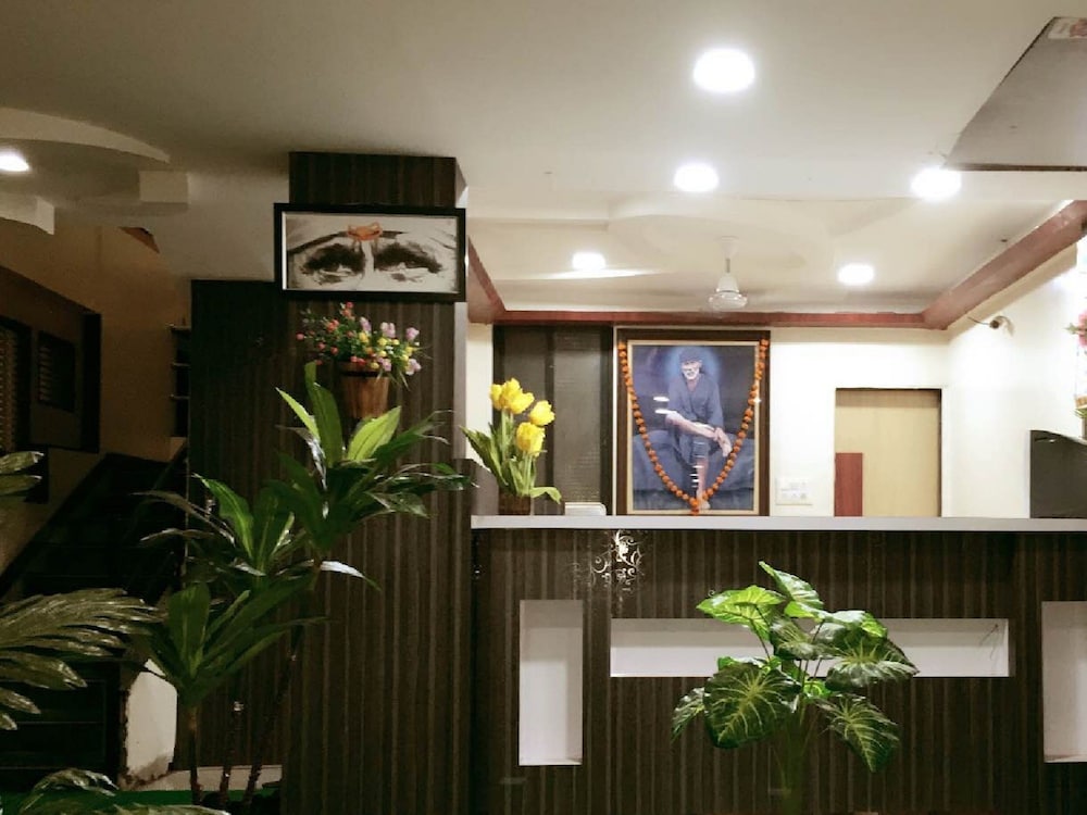 Hotel Disha Palace 16/69