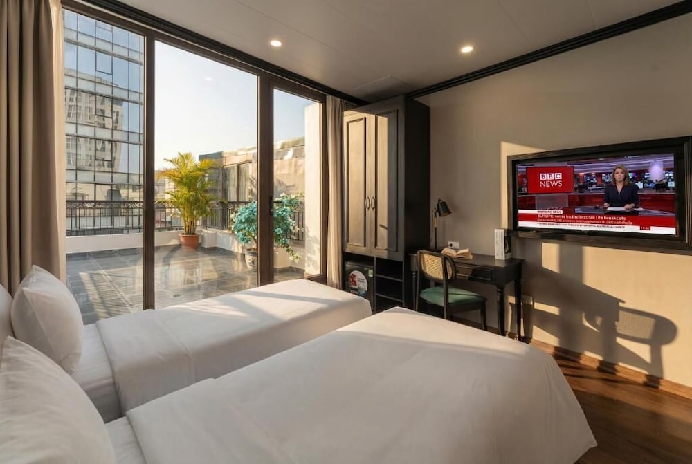 Hanoi Embrace Boutique Hotel 12/39