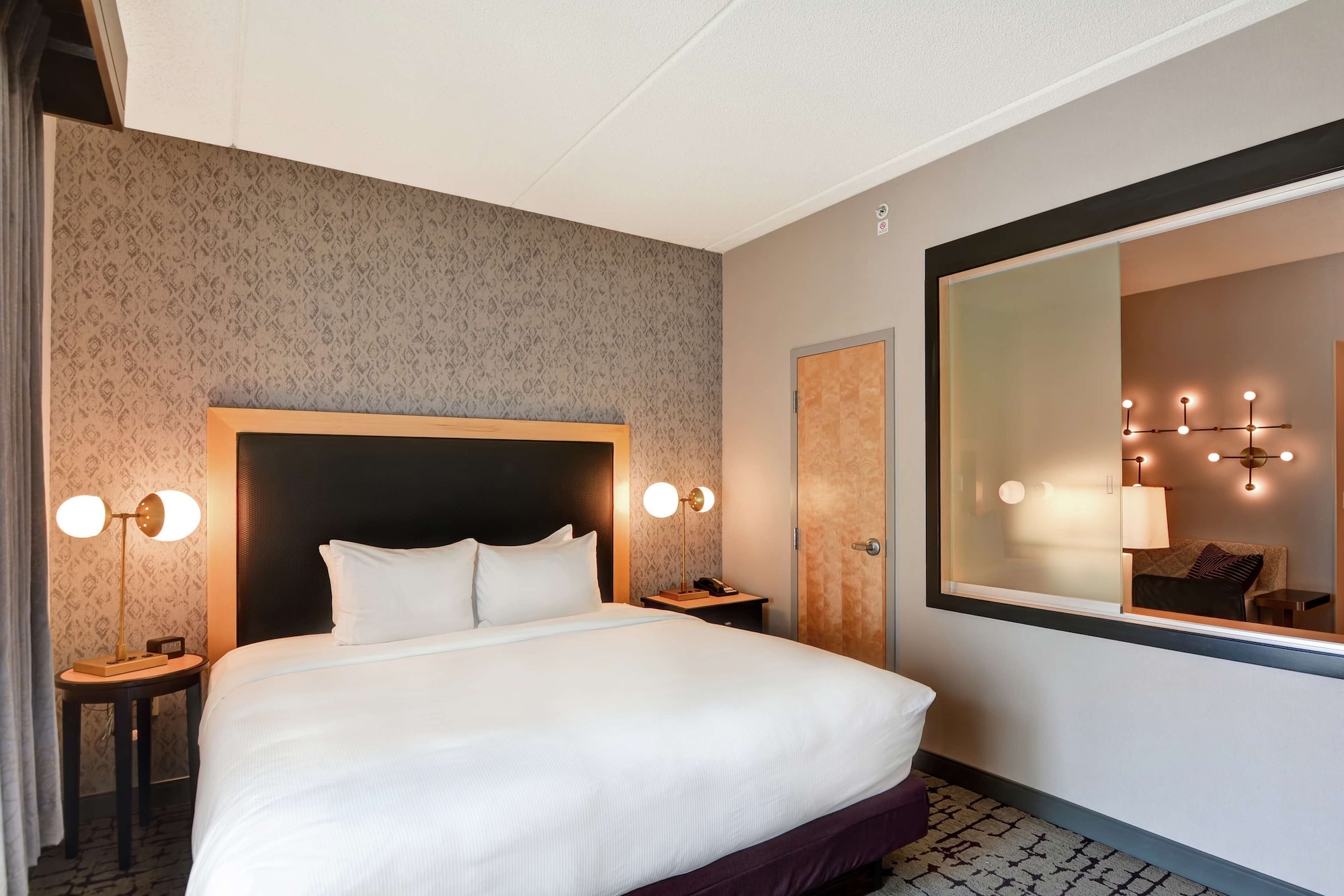 2 BEDROOMS, SUITE, 2 KING BEDS, SOFA