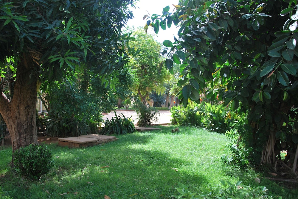 HOTEL TERMINUS 41/54