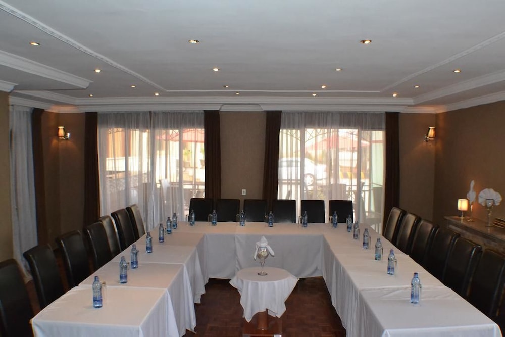 Fasil International Hotel 36/36