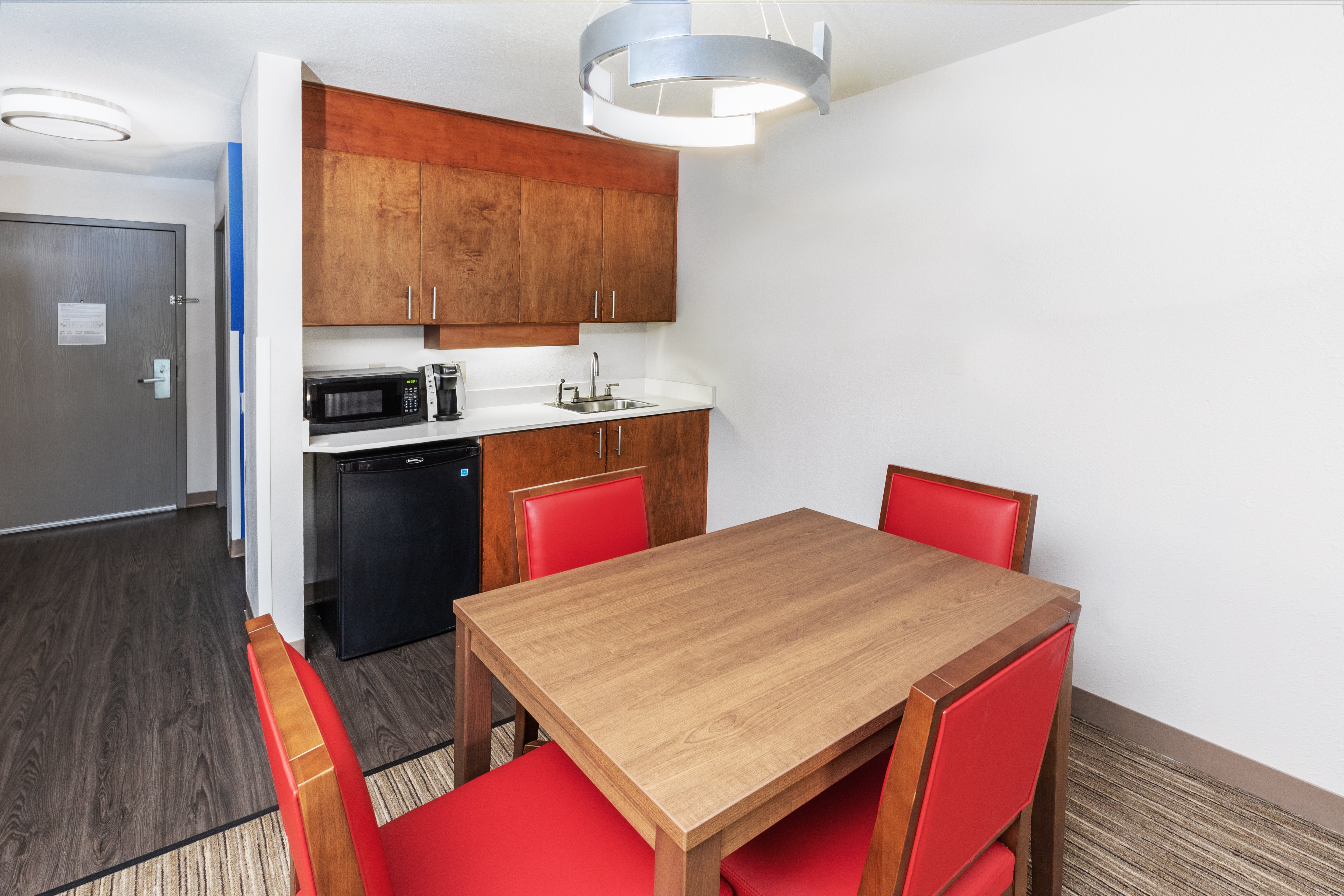 Holiday Inn Express & Suites Sulphur (Lake Charles) 38/50