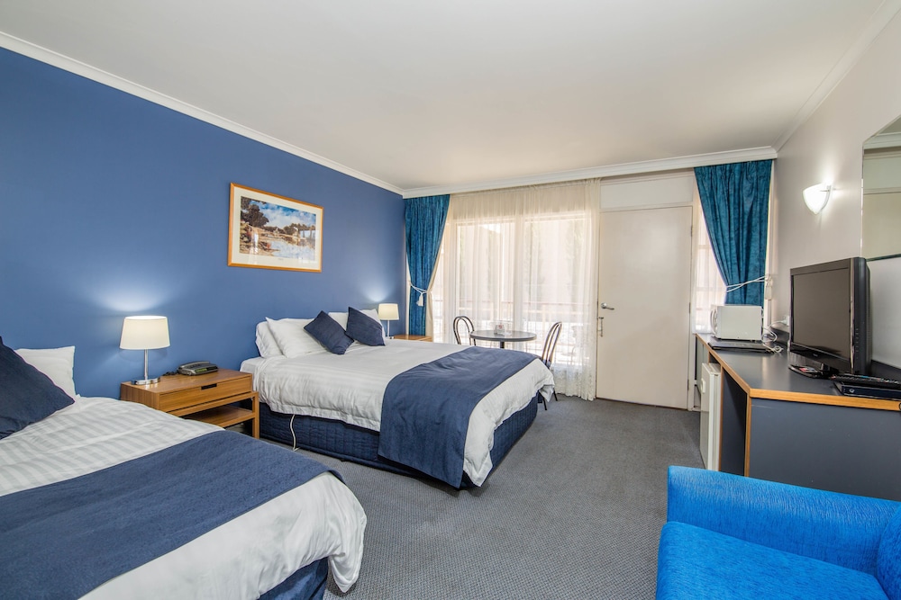 Mas Country Riverboat Lodge Motor Inn 16/28