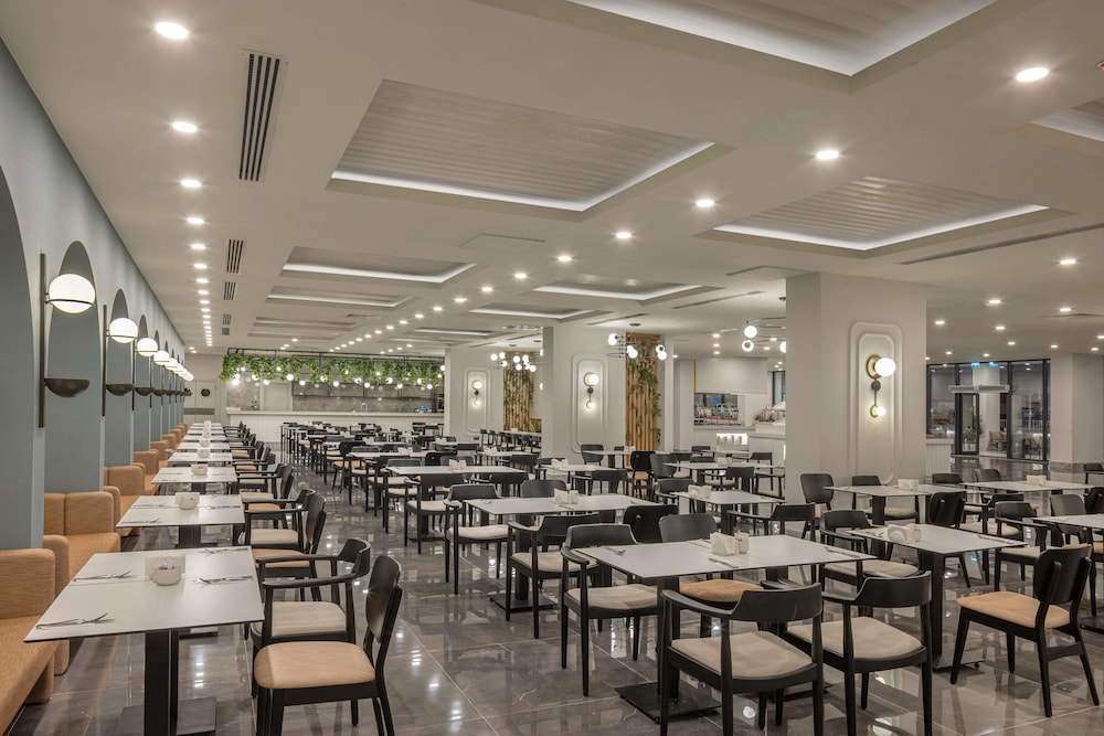 Arcanus Hotels Trendline Side 36/50