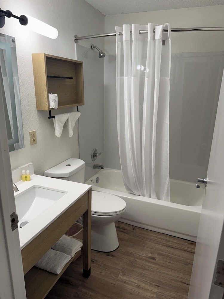 Sonesta Simply Suites Memphis 45/50
