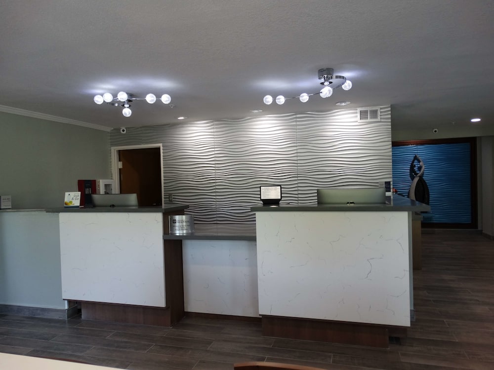 Best Western Dewitt 3/42