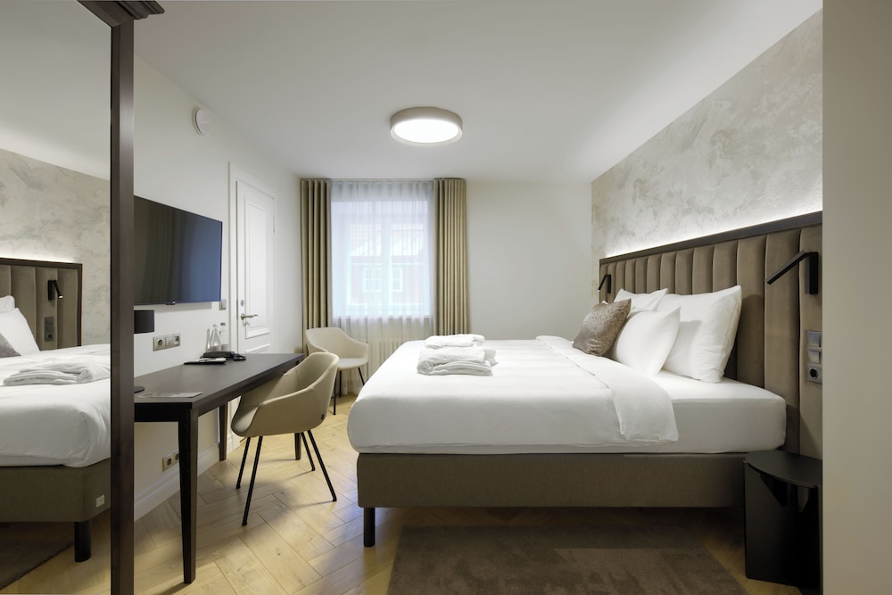 Tower, Suite, King Bed