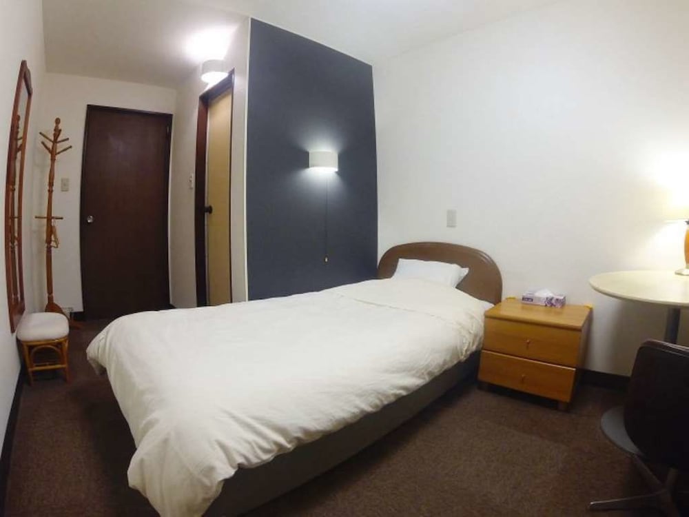 Shirakawa Business Hotel 41/57