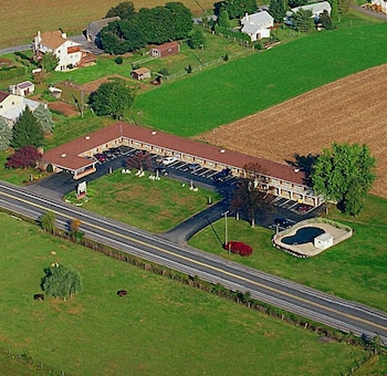 Amish Country Motel 26/52