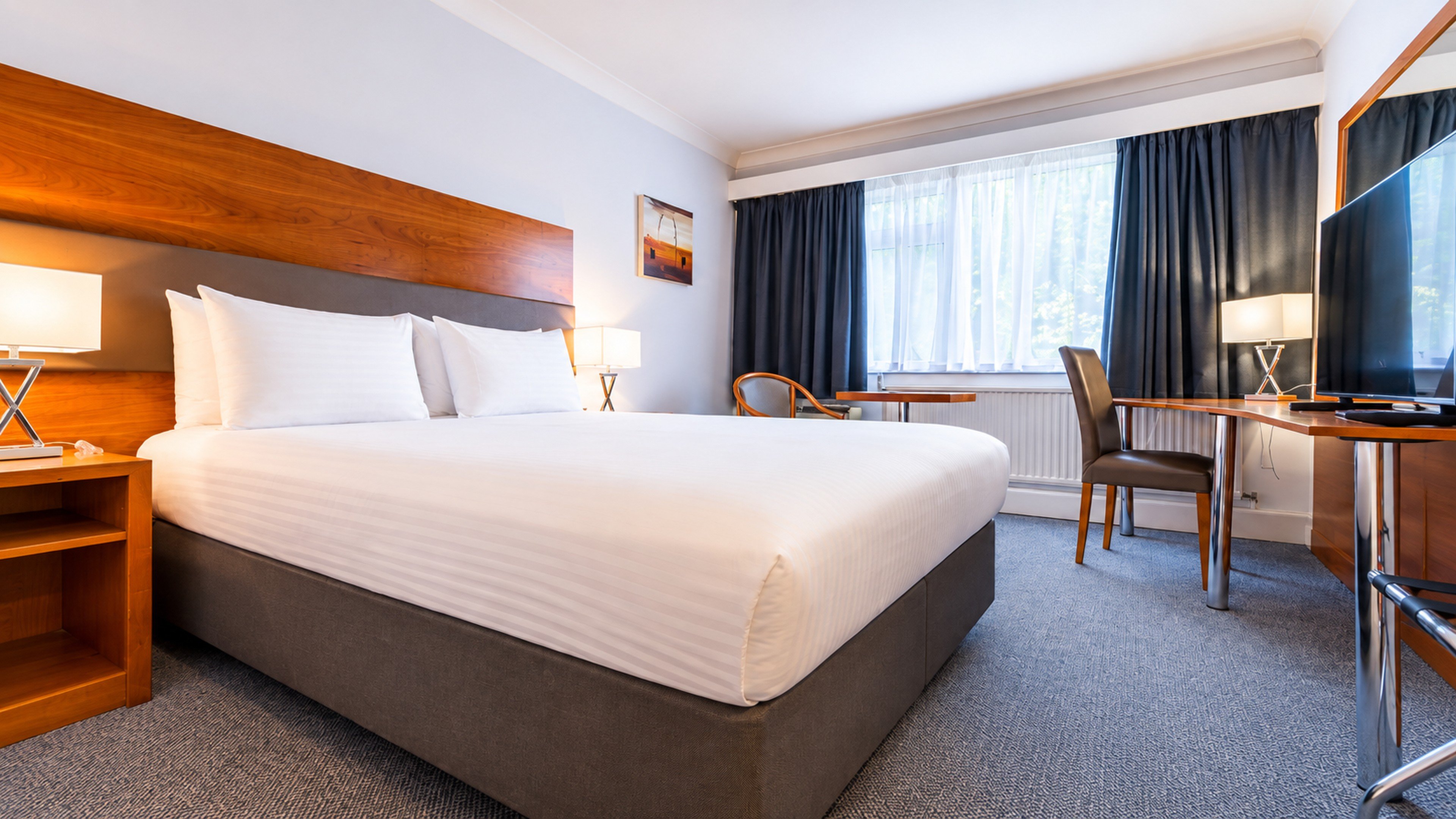Holiday Inn Newport 8/46