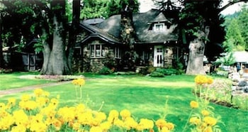Strawberry Valley Inn 2/38