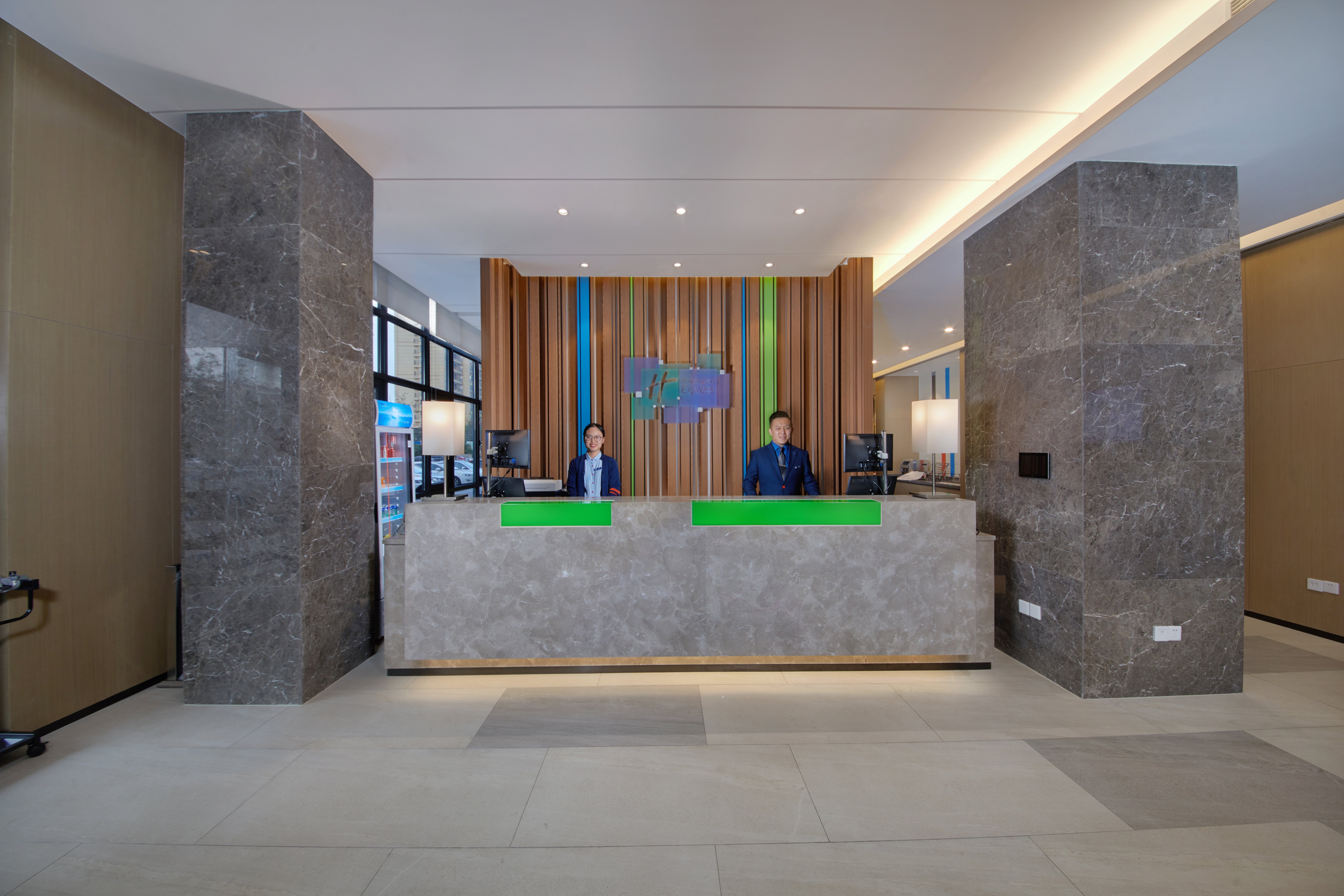 HOLIDAY INN EXPRESS ZHANGJIAGANG EAST 2/31
