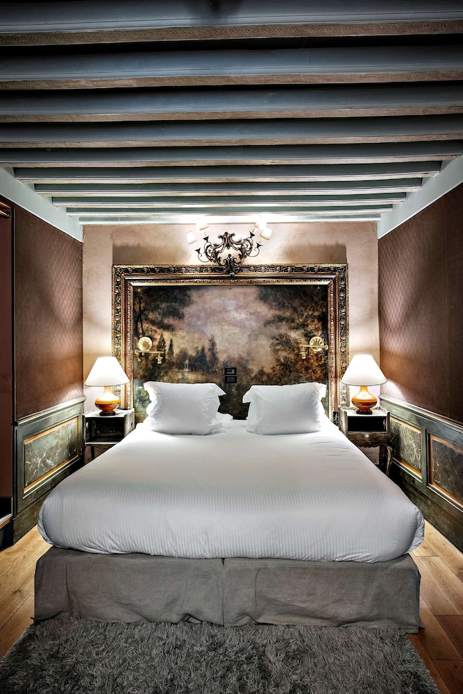 Cour des Loges Lyon, A Radisson Collection Hotel 10/79