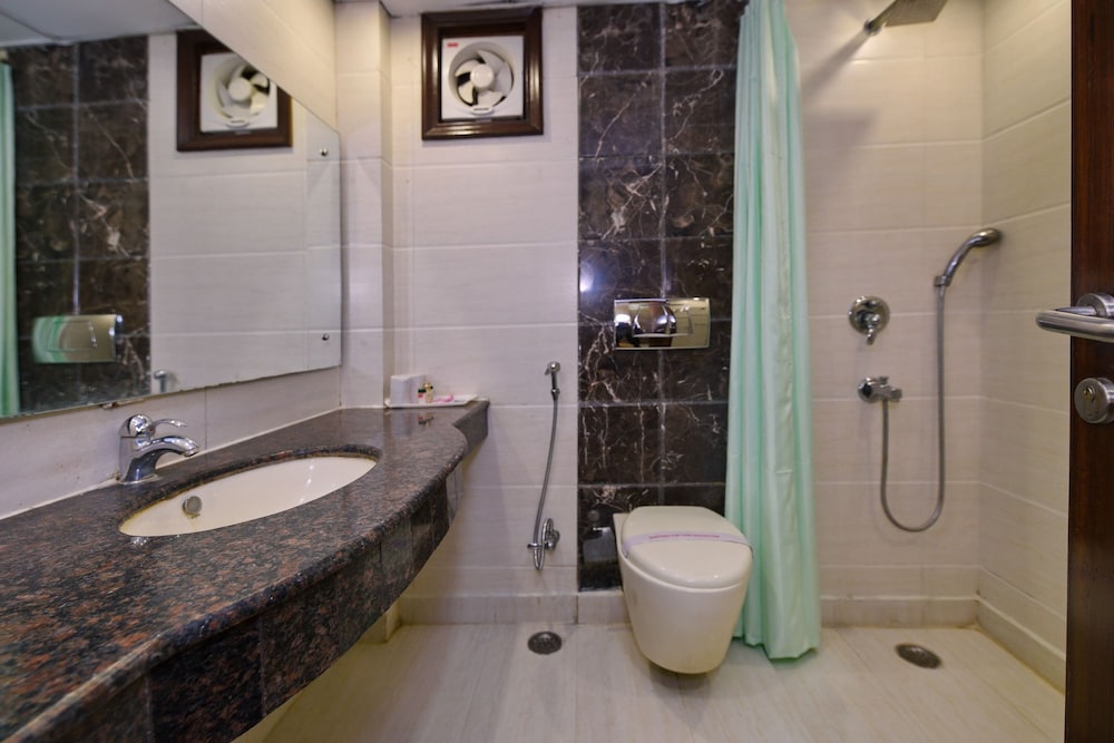 Hotel Silver Stone 23/56
