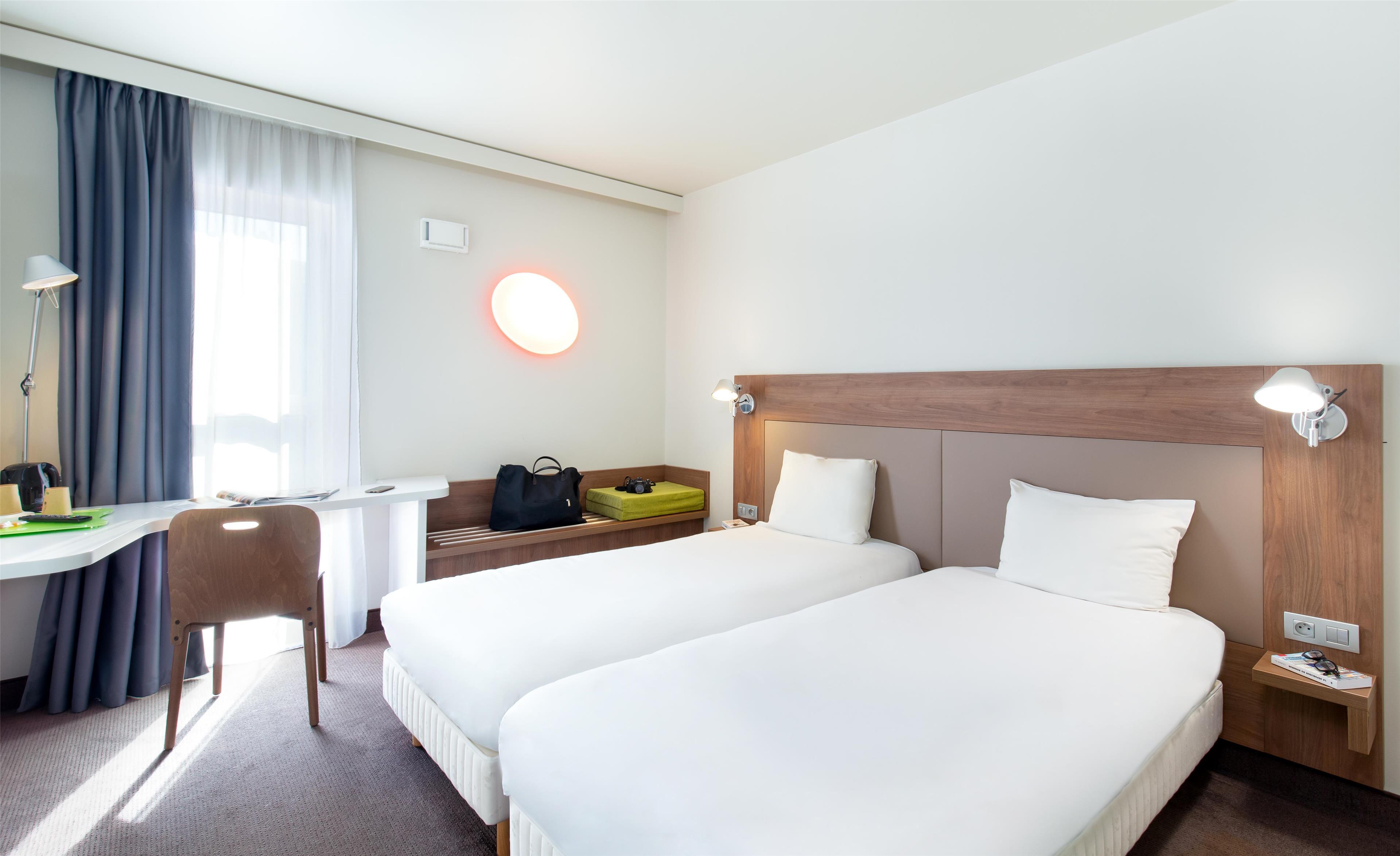 STANDARD, TWIN BEDS