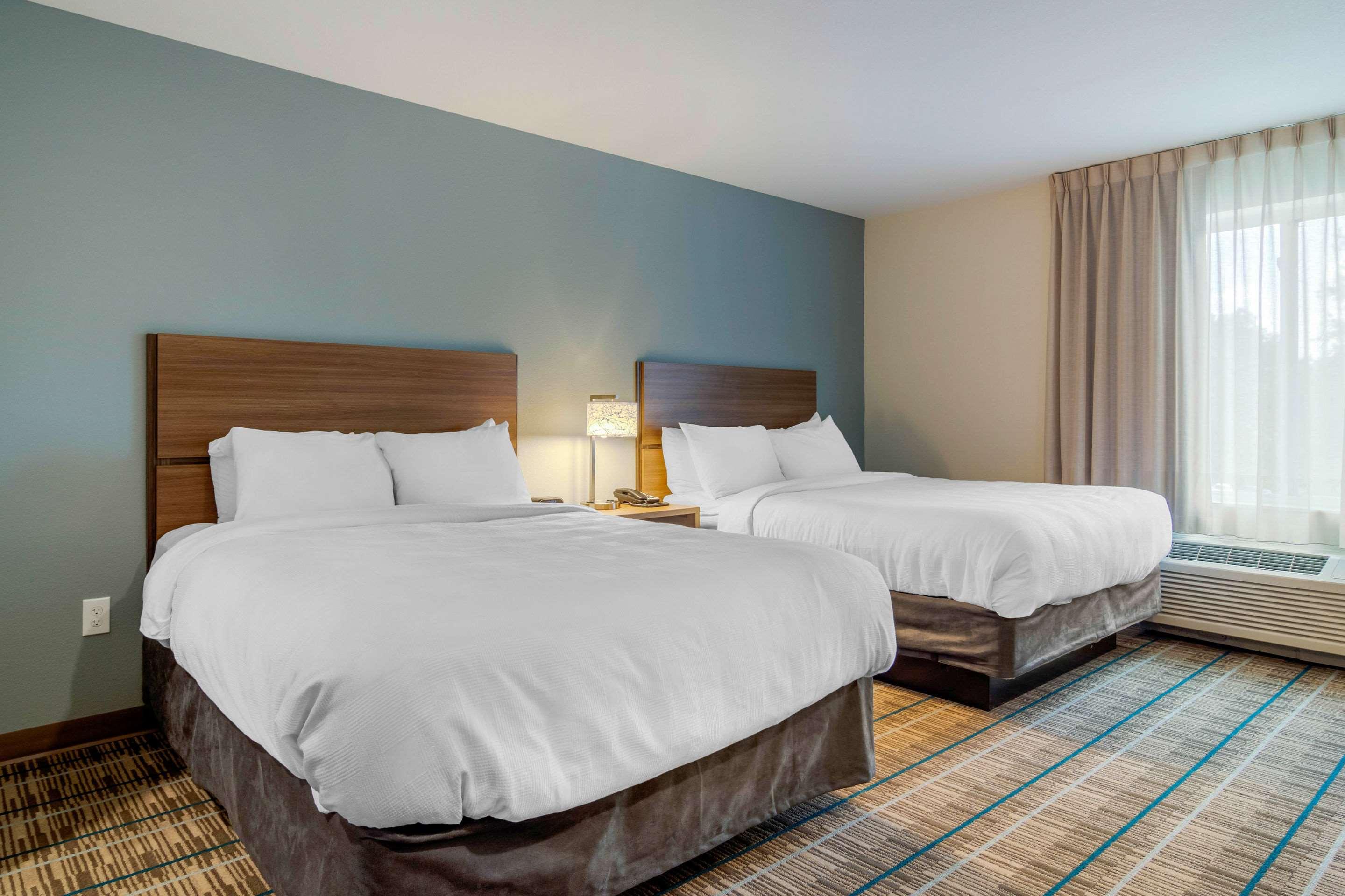 Efficiency, Suite, 2 Queen Beds, Smoking, Accessible