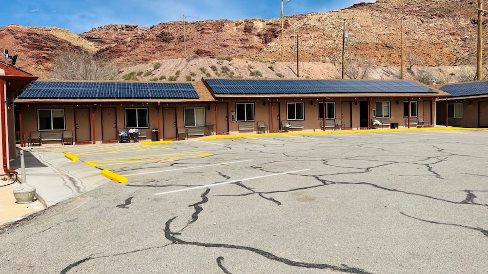 Inca Inn 52/57