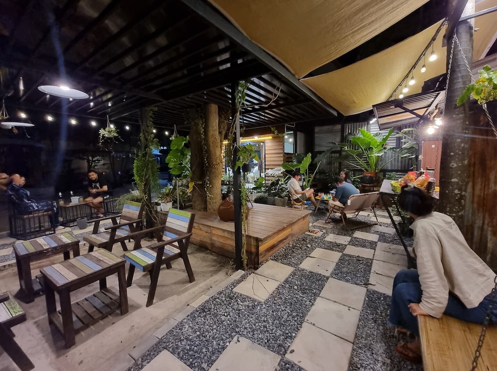 Golden House Hotel Sakaeo 30/50