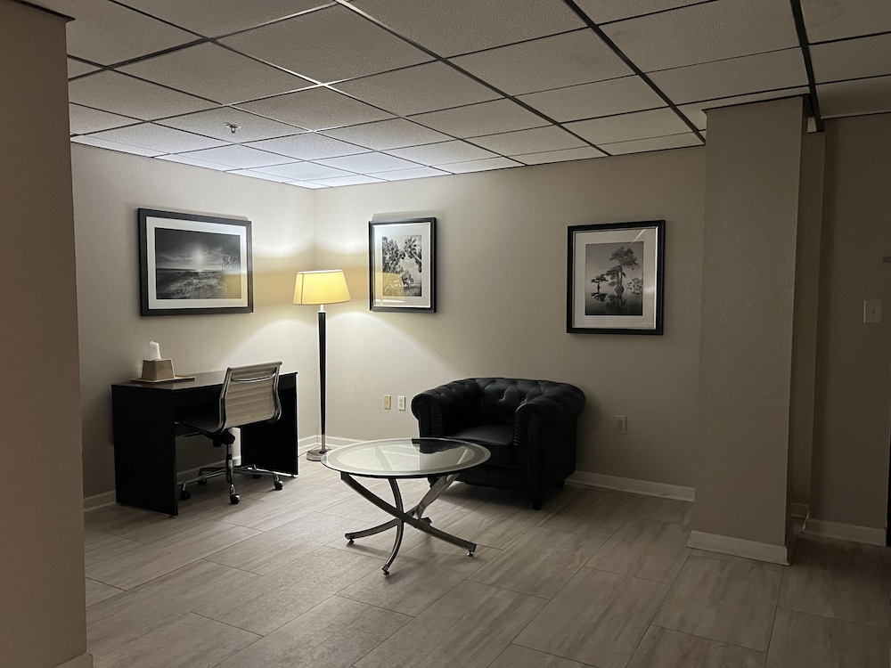 Haven Inn Suites 25/37
