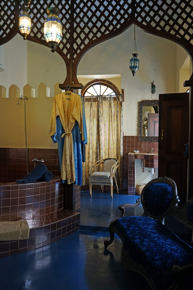 Zanzibar Palace Hotel 61/75