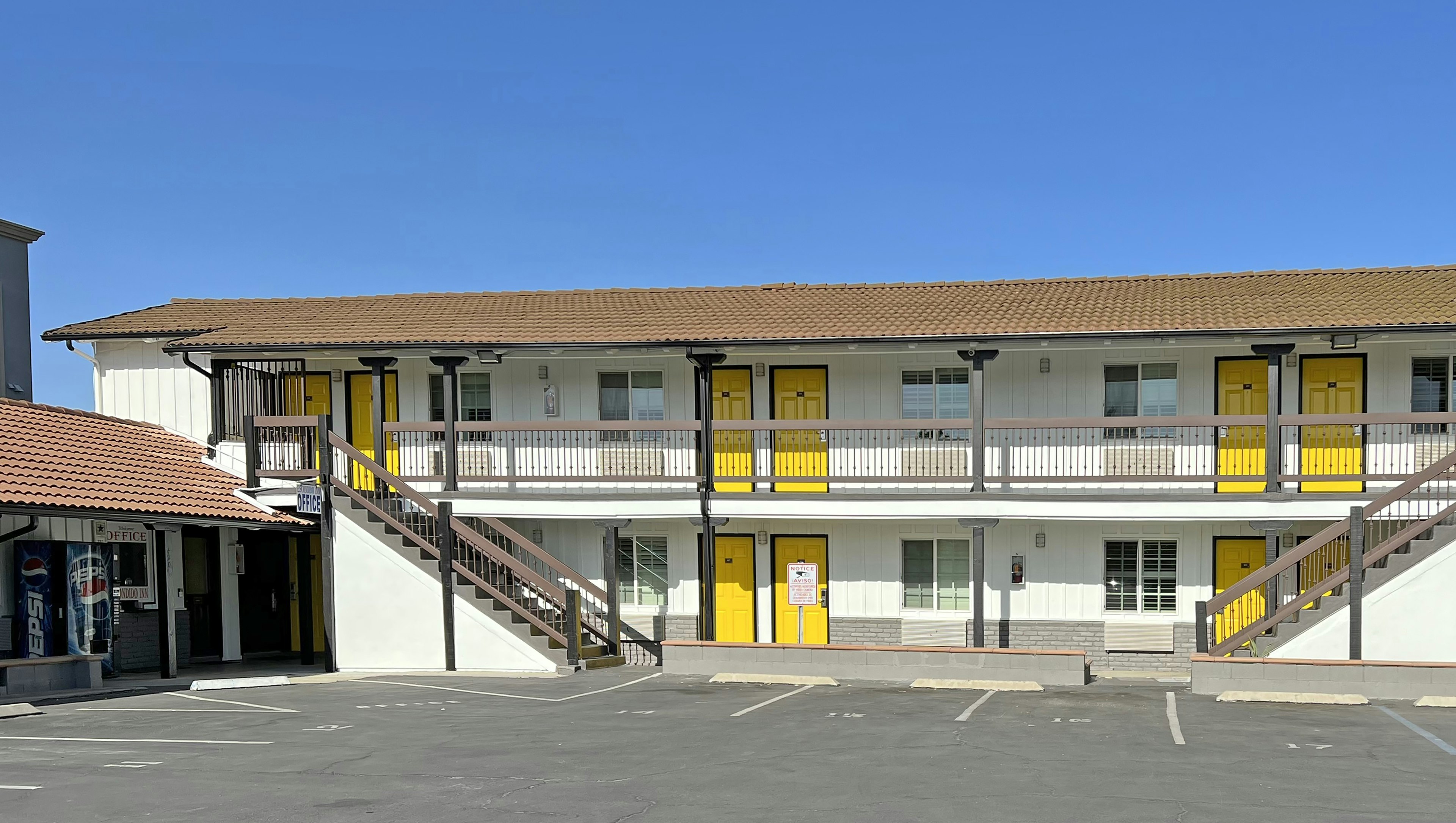 Escondido Inn 2/42