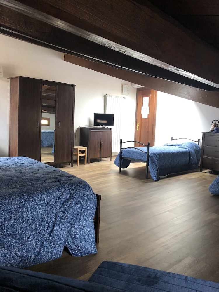 BB Il Re Alla Reginella Guest House 8/42