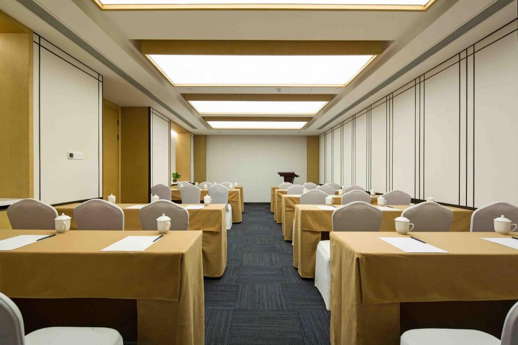 Shuguangwei Hotel (Hefei Swan Lake) 35/39