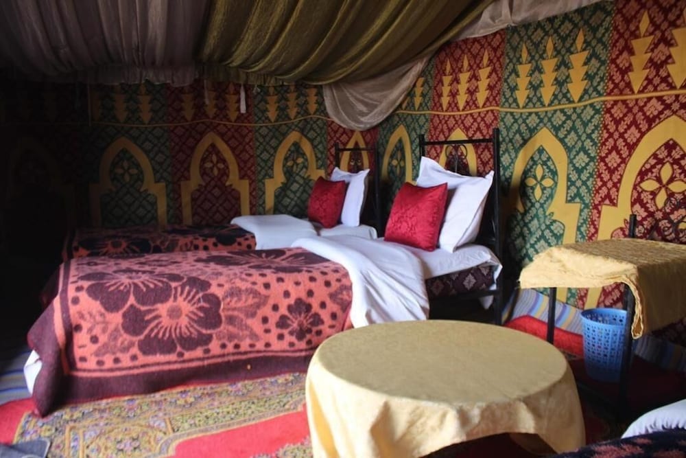 Bivouac Karim Sahara 3/28