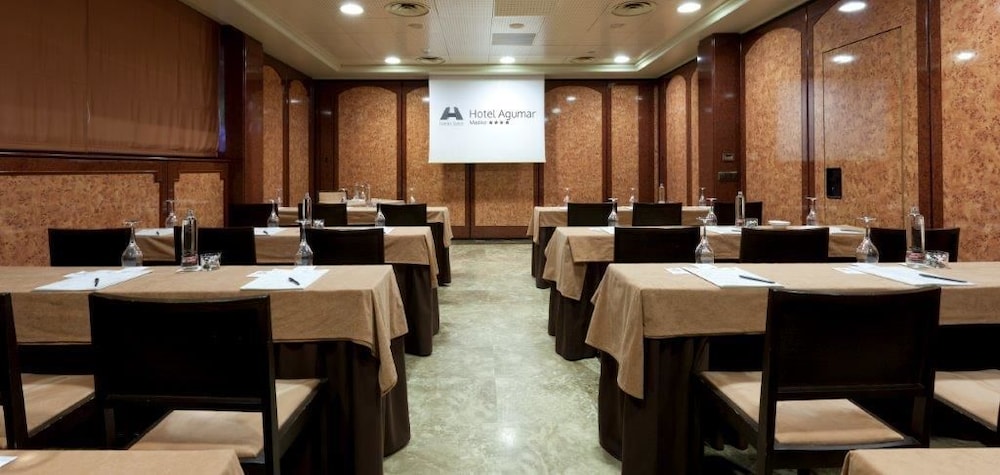 Agumar Hotel 44/48