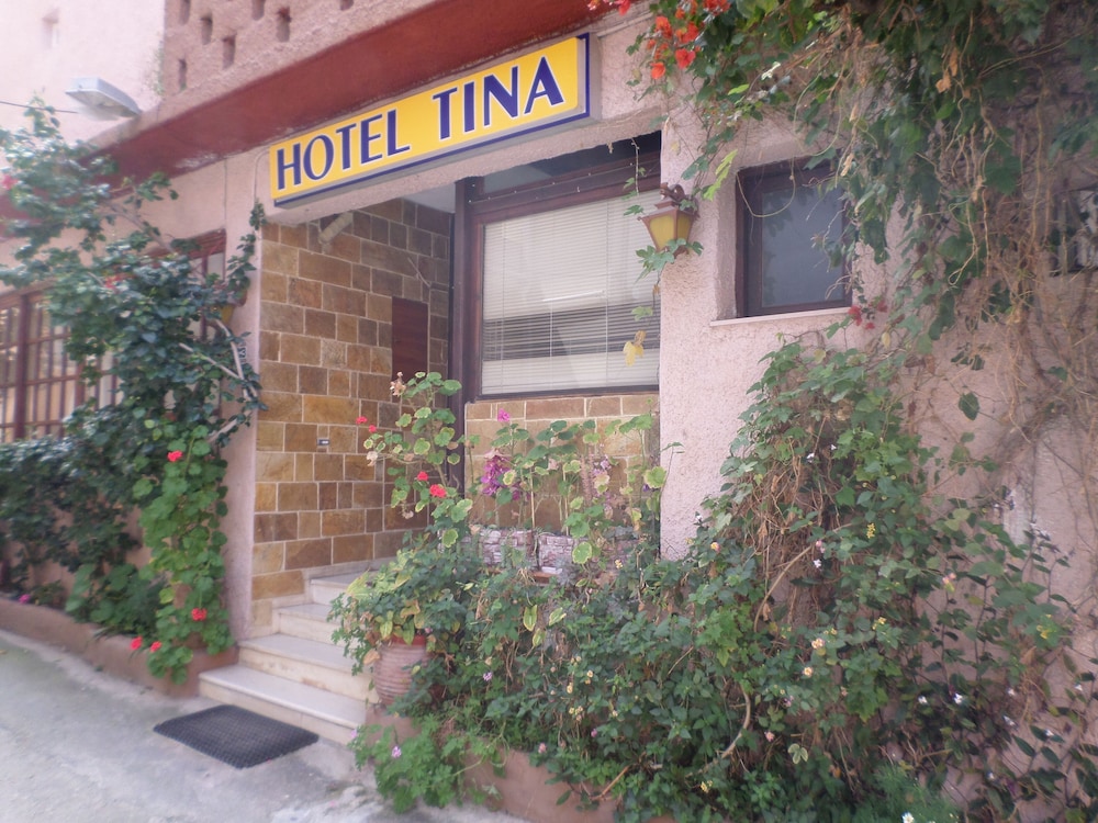 Tina Hotel 5/50
