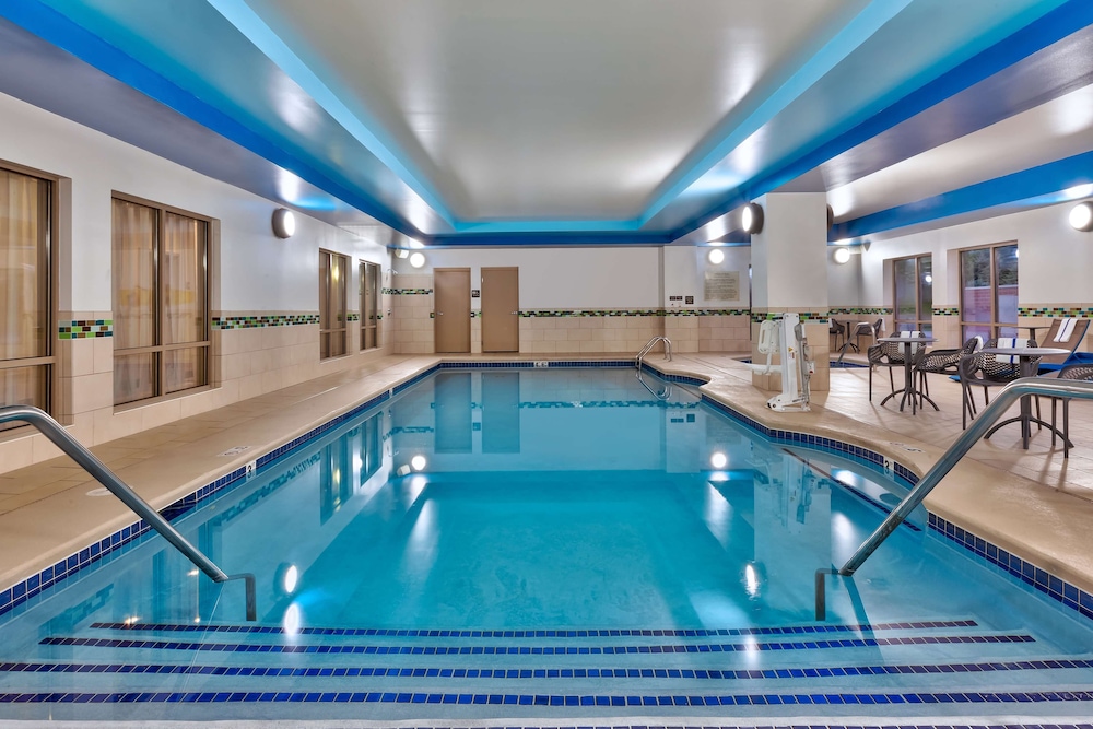 Hampton Inn and Suites Flint-Grand Blanc 19/46
