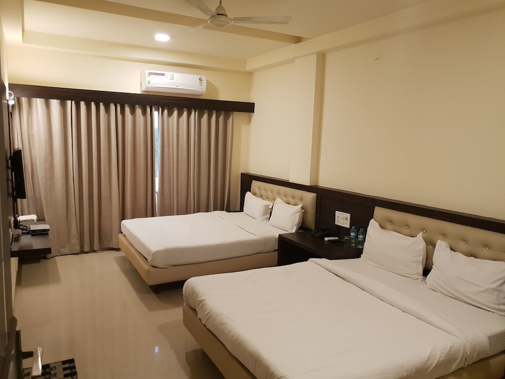 Hotel Mittal Avenue 4/22