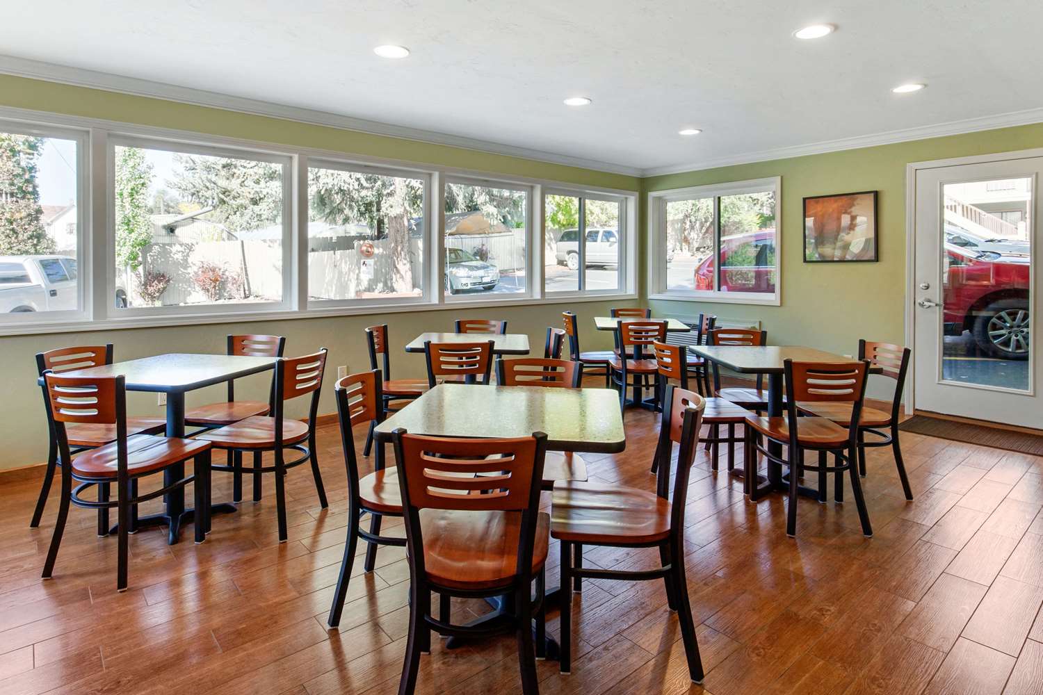 restaurant cafeteria