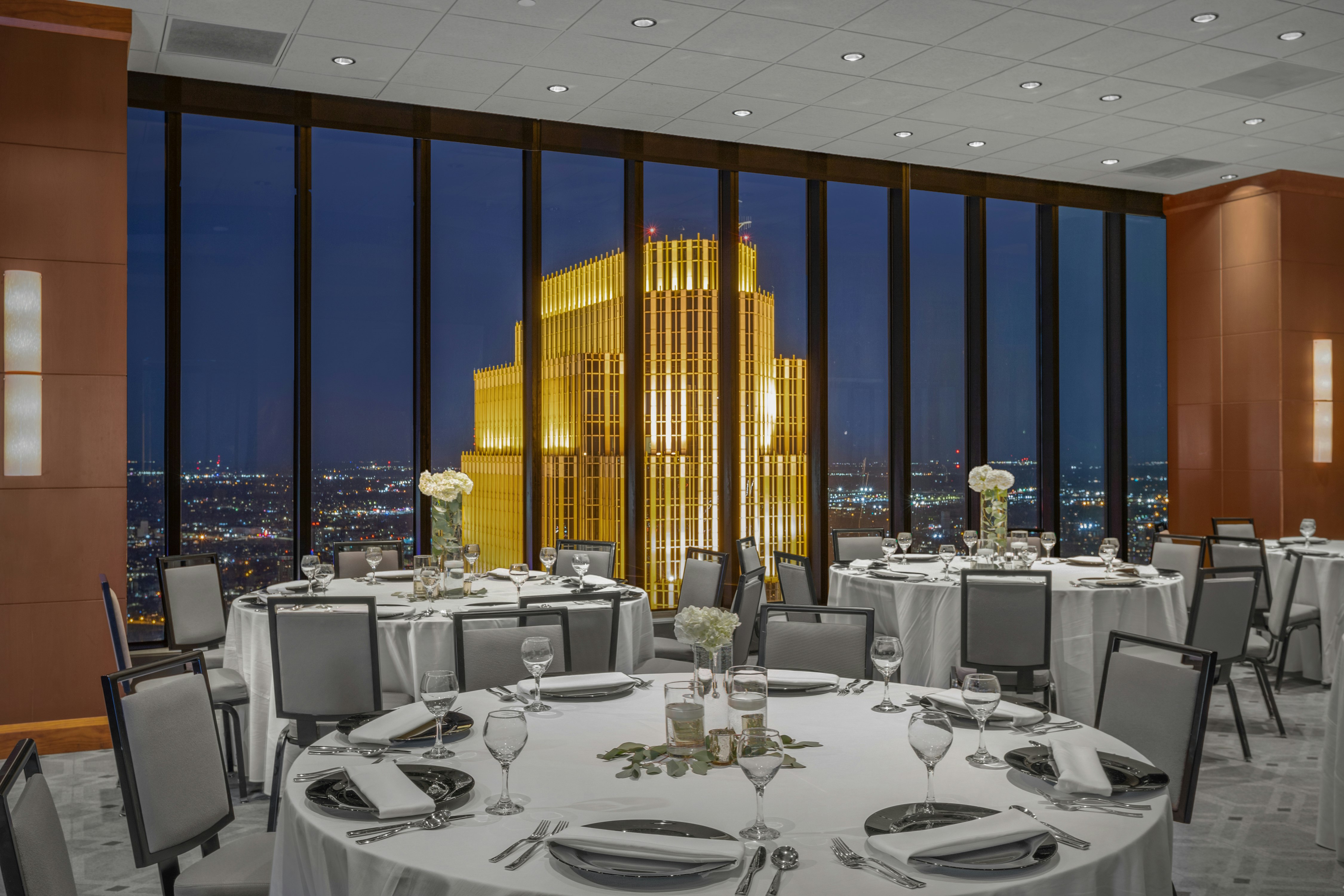 THE MARQUETTE HOTEL, CURIO COLLECTION BY HILTON 29/59