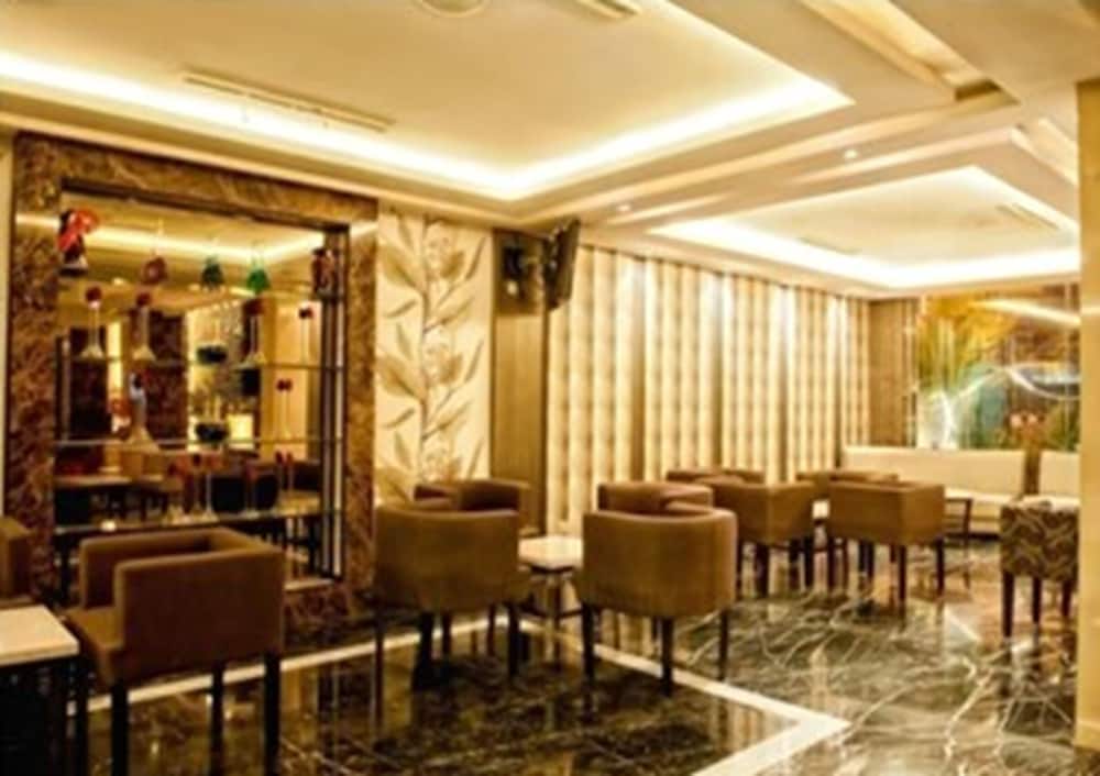 Grand Sakura Hotel 32/41