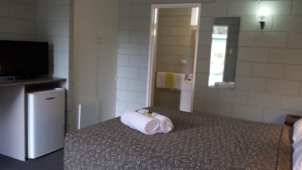 Daylesford Central Motor Inn 35/65