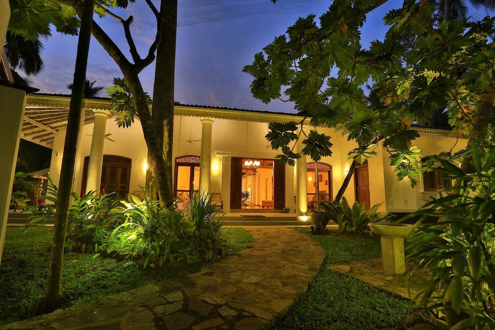 Amara Villa 2/47