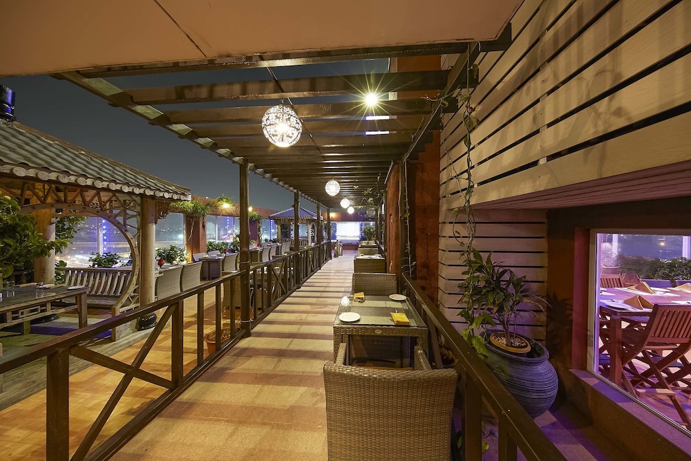 Hotel Jp Chennai Cmbt 43/47