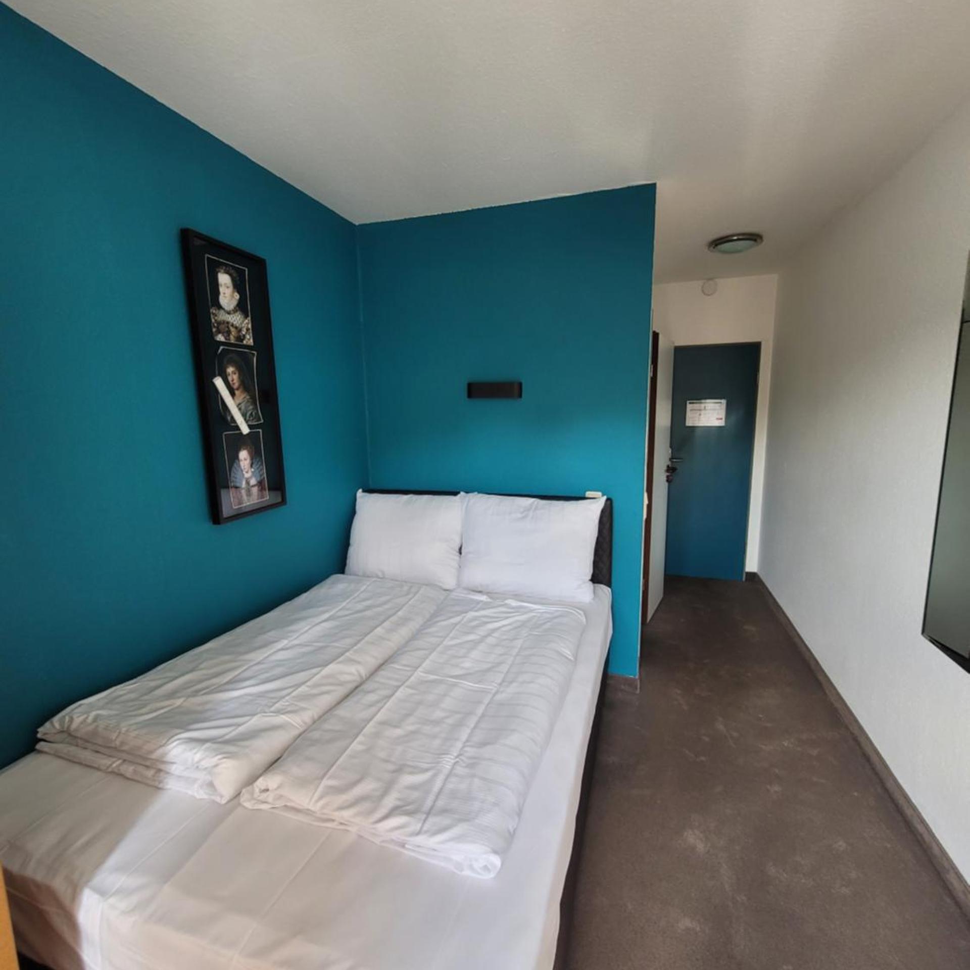 Room, Queen Bed