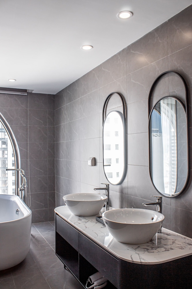 GRAND TOURANE NHA TRANG HOTEL 47/50