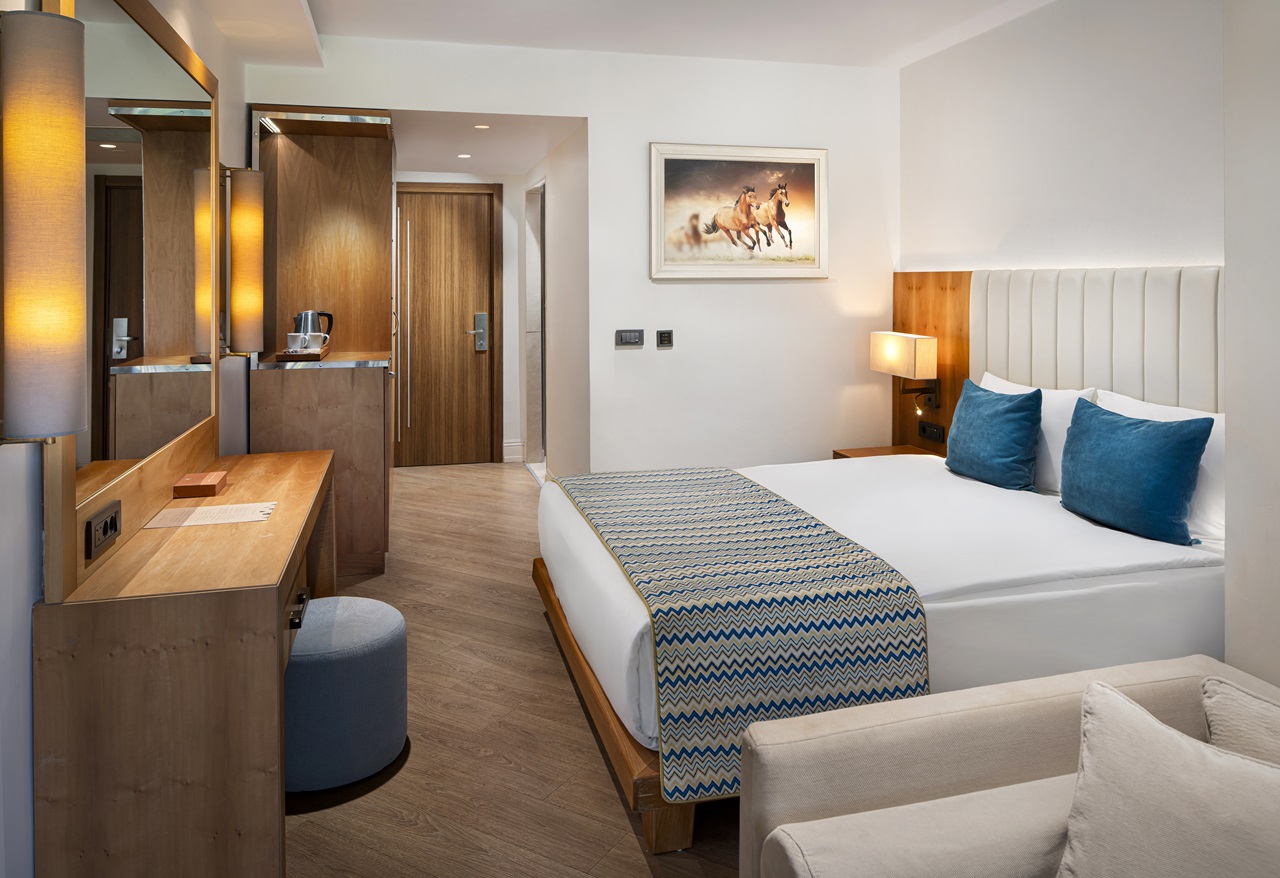 Room, Double Bed, Land View