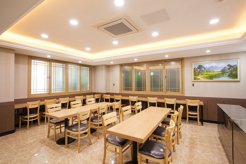 Nohyung Hotel 36/42
