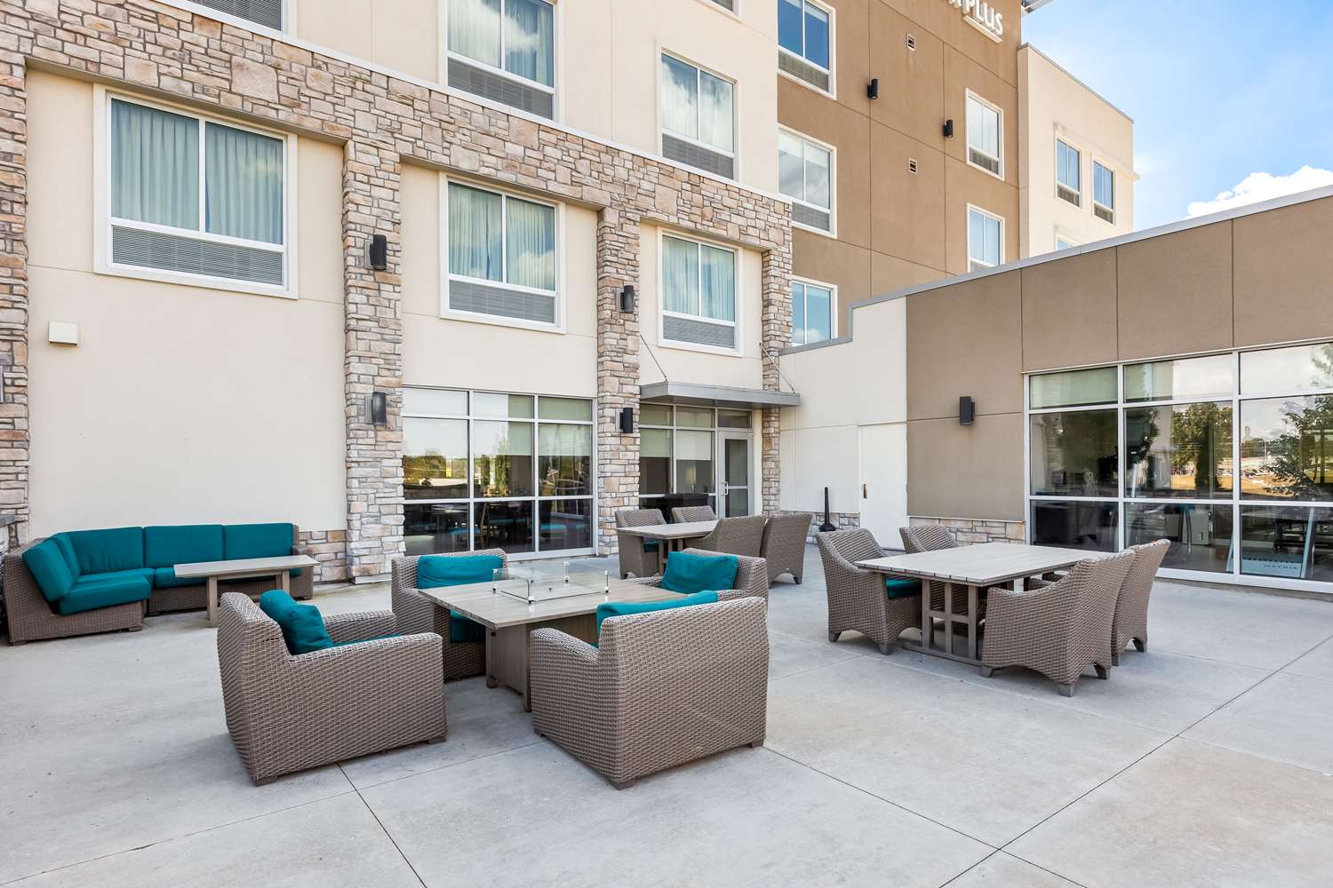 Best Western Plus Bolivar Hotel & Suites 46/46