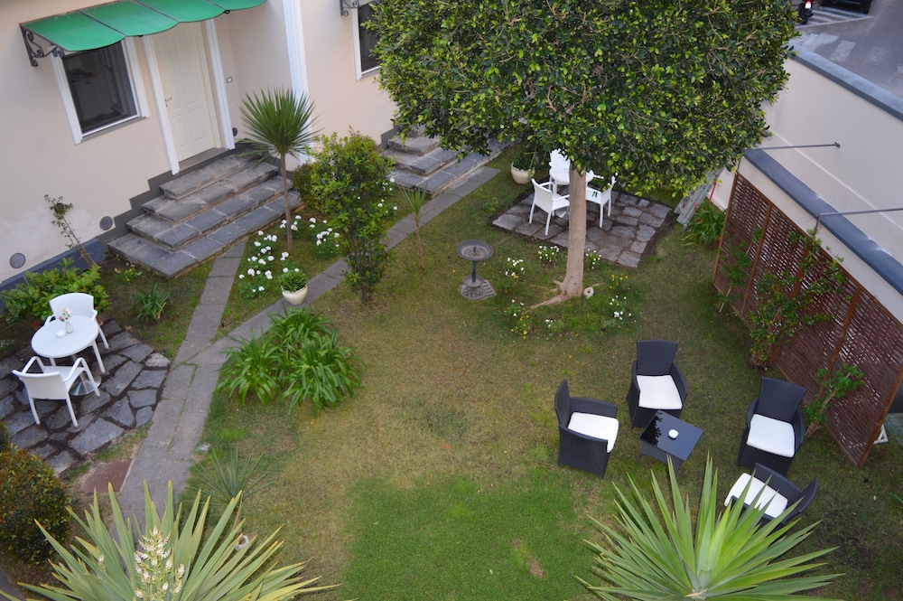 Villa Italia Bed And Breakfast 39/49